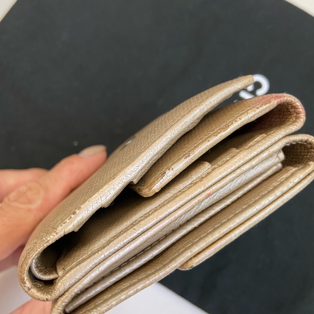 Chanel Coco Button Wallet. - Picture 13 of 13